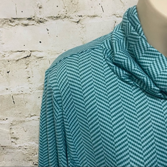 NWT St Johns Bay Active Green Herringbone Soft Turtleneck - Picture 2 of 4